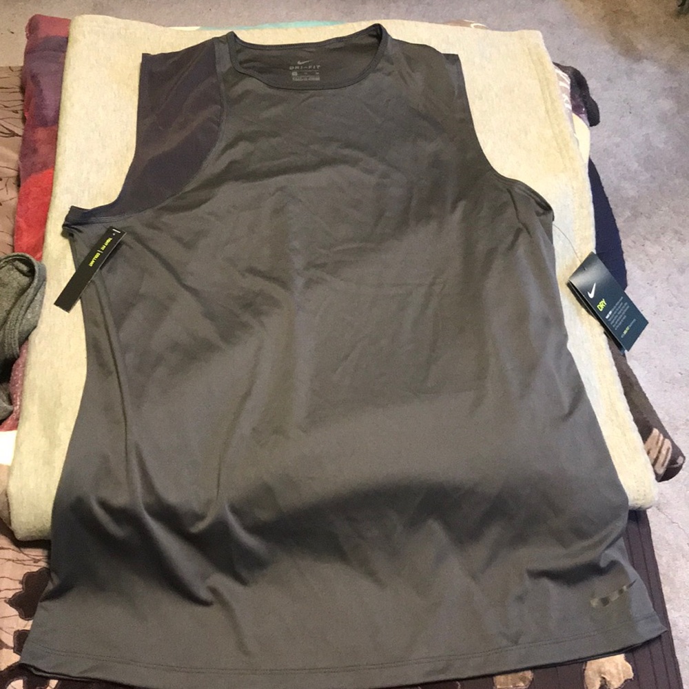 Active wear, muscle tank